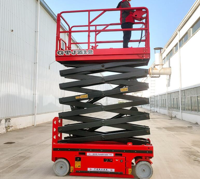 界首自行走移动式升降机